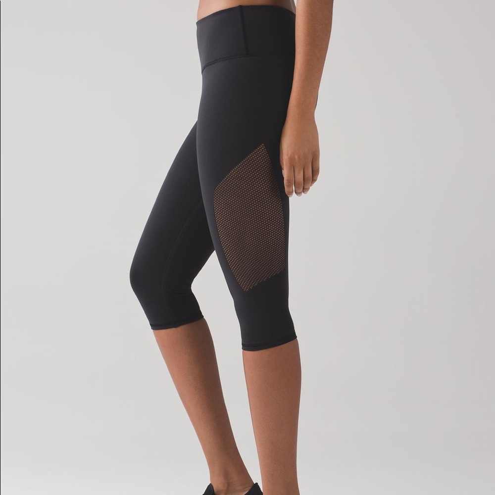 Lululemon Reveal Crop (15") black leggings